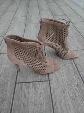 Vince Camuto Women's Lattice Peep Toe Lace Up Booties Stiletto Heel Size 9 M